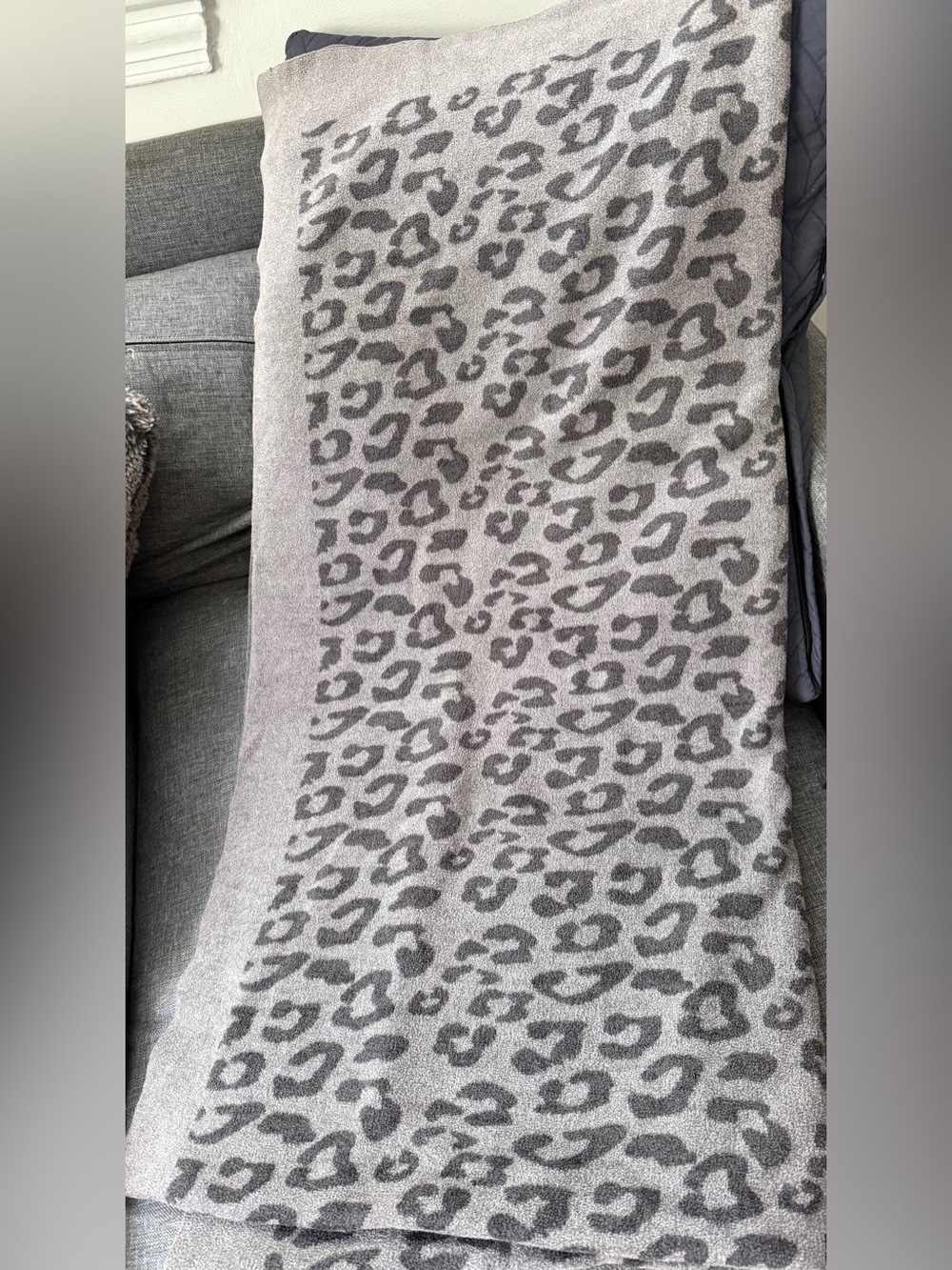 Barefoot Dreams Cozychic Ultra Lite Pashmina Blanket Leopard Cheetah Animal Grey
